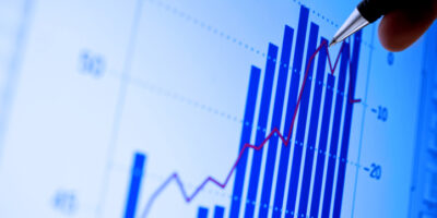 Tasas al alza - Semanal deuda y Tipo de Cambio